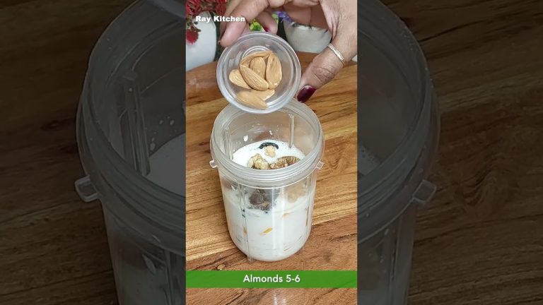 Protein Se Bharpur, Roz 1 Bowl Khaye Aur Apni Energy Ko Duguna Bhadaye /Breakfast Smoothie #Shorts