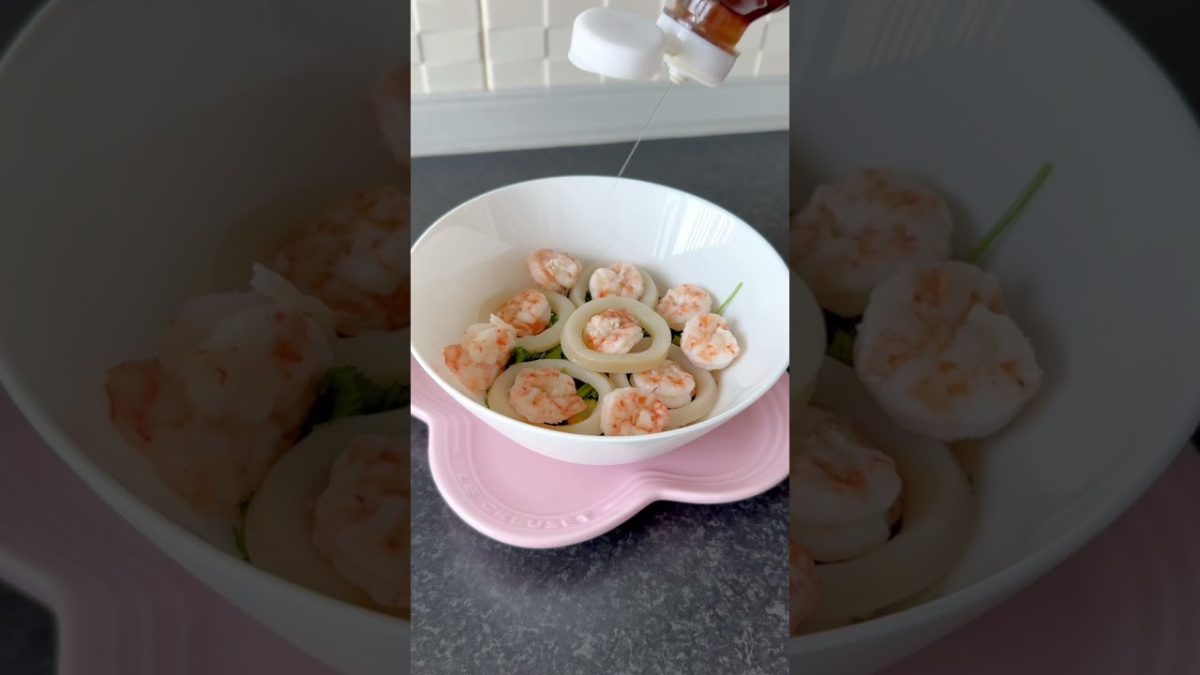Spicy Seafood Salad 🦐🦑😊 #seafood #viral #doredoremon