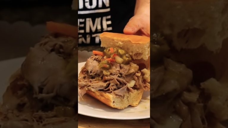 SLOW Cooked ITALIAN BEEF! Crockpot Italian Beef with Giardiniera #Shorts #ItalianBeef #Giardiniera