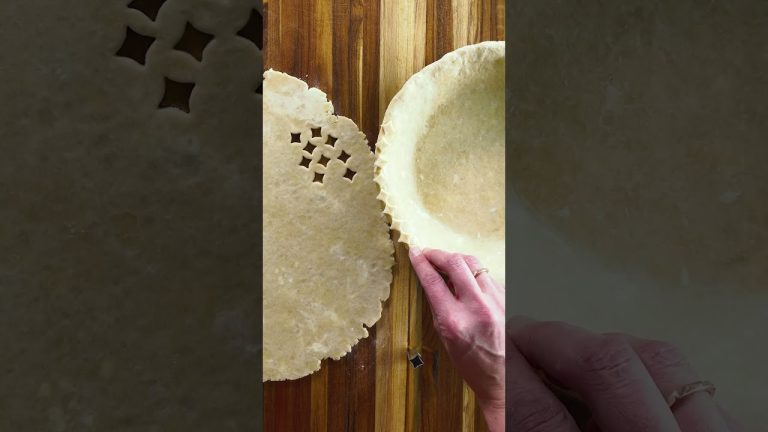 How to Decorate Your Pie Crust #Shorts