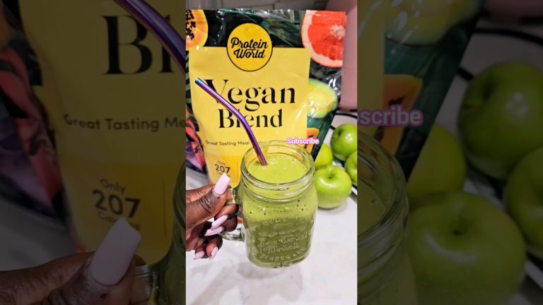 Kharyzma4u:Banana/Mango Green Smoothie #greensmoothie #shorts