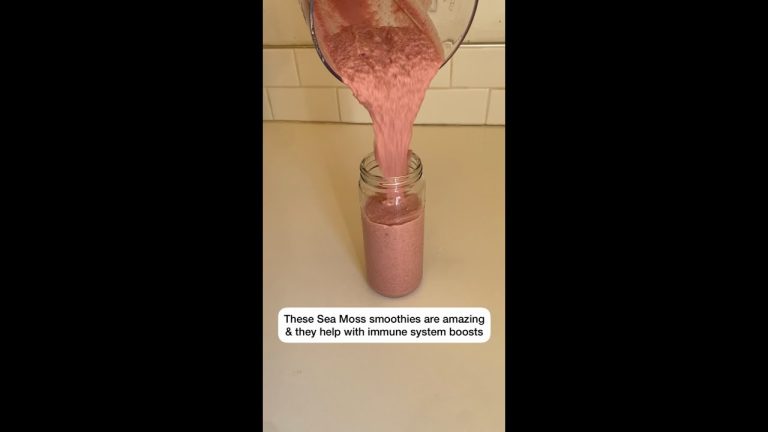 Nutrient Packed Strawberry Breakfast Smoothie Recipe #shorts