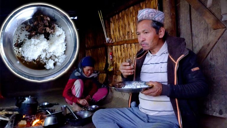 jungle man's wife is cooking pork curry & rice for dinner || @junglefamily