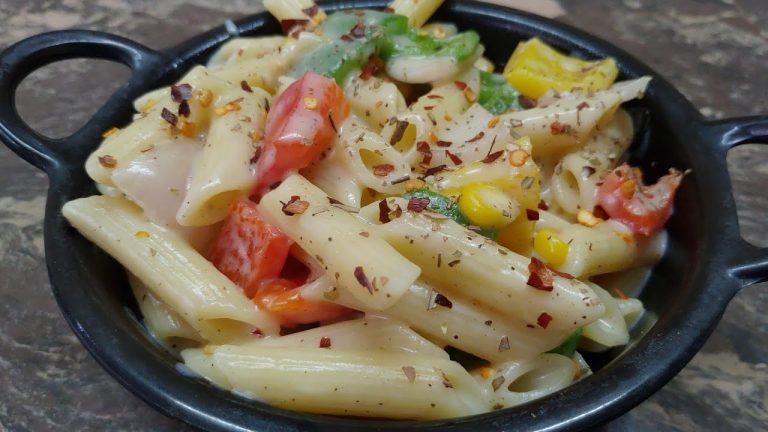 ಮನೆಯಲ್ಲಿರುವ ವಸ್ತು ಬಳಸಿ ಈ ಪಾಸ್ತ ಮತ್ತು ಸಾಸ್ ಮಾಡಿ| Indian Style Pasta-Pasta Sauce | White Pasta Kannada