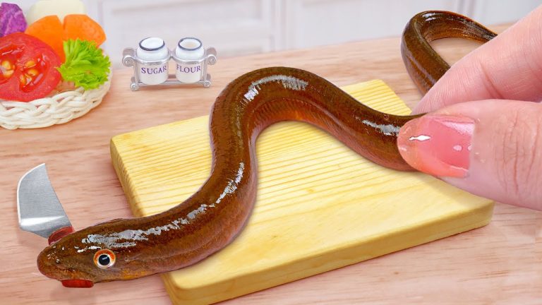 Japanese Food🏮How To Make Miniature Eel Fish Rolls Fried Recipe 🍣 Tina Mini Cooking