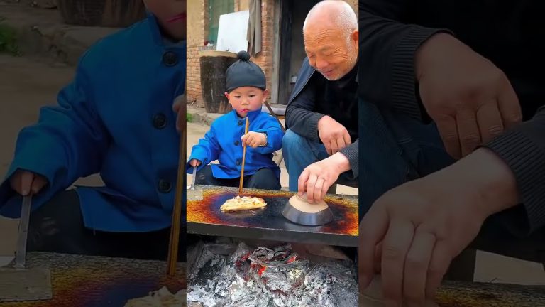 Tongguan Roujiamo BBQ with grandpa