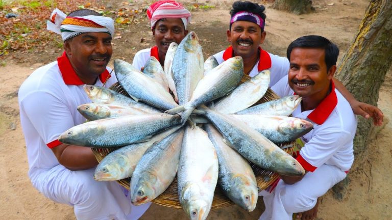 Bengali Sorshe Illish & Bengali famous Kochu Ilish Recipe | Hilsha Fish Curry | villfood Kitchen