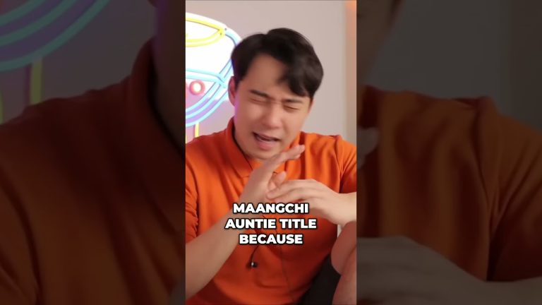 Discover the Ultimate Seafood Kimchi Fried Rice Recipe by Auntie Maangchi! 🍚🦐🥢 #short