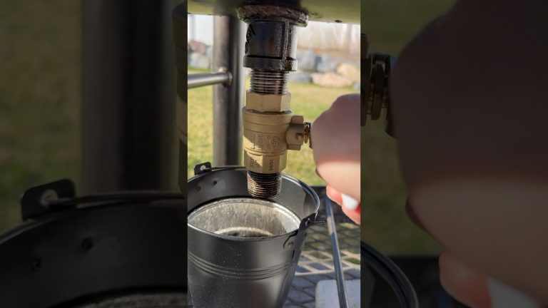 Workhorse 1975 grease drain! #bbq #shorts #smoker #offsetsmoker