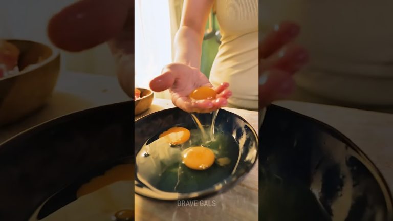 Amazing pasta recipe from a beautiful girl! 😍 #shorts #cooking