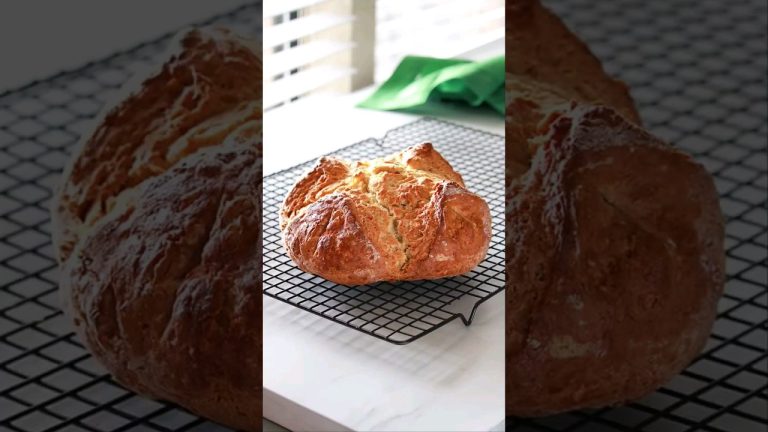 Irish Soda Bread Recipe 🍀#irishsodabread #irish #stpatricksday #bread  #breadrecipe  #shorts #short
