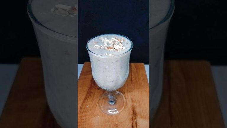 Healthy banana milk shake 😋#trending #viral #asmr #delicious #healthy #bananashake