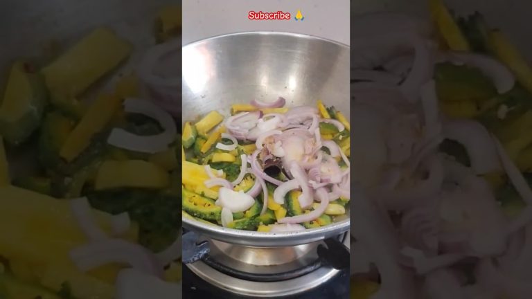 Karela Aur Nariyal ke Sabji | Coconut and Bitter Gourd Recipe | Cooking Idea 💡 #ytshorts