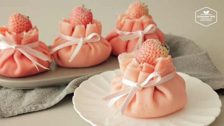 핑크💕 딸기 크레이프 파우치 만들기 : Pink Strawberry Crepe Pouch Recipe | Cooking tree
