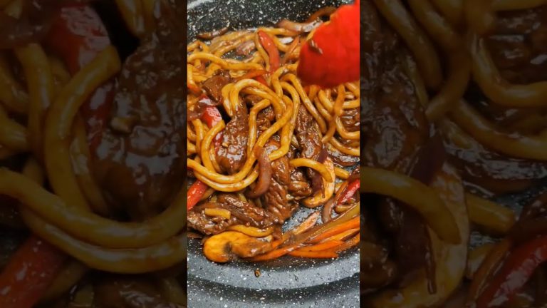 ASMR COOKING BEEF NOODLES 🔪🍜  Cooking Compilation