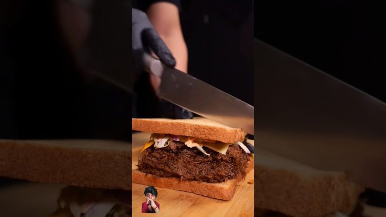 Easy fluffy chicken Pulled Sandwich#shorts @albert_cancook @VillageCookingChannel #recipe #food