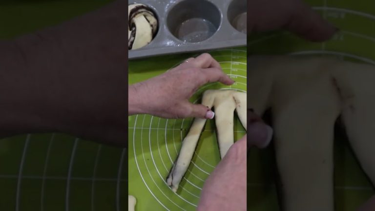 The Best Chocolate Babka Recipe ❤️🥖🍫🍪 #food #baking #dough #shorts