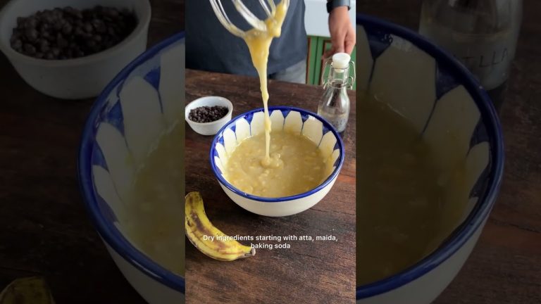 Eggless Whole Wheat Chocolate Chip Banana bread recipe!! #shorts #viral