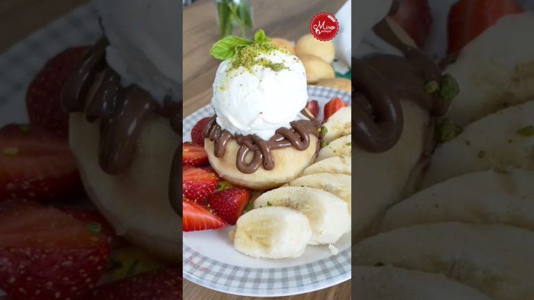 Sweet Donut with vanilla ice-cream 🍩.. #mineสะใภ้ตุรกี #recipe #dessert #easy