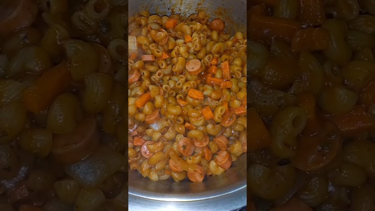 #pasta Coditos con Salsa de Salchichas #cocinafacil