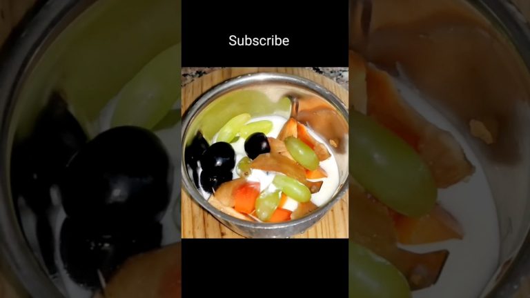 Mix fruit smoothie recipe |#shorts #shortsviralvideo #viralrecipe #shortsyt #short #curdsmoothie