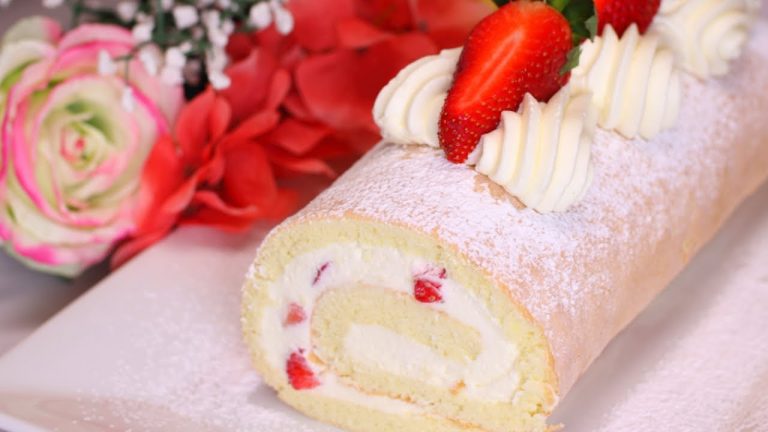 How to make Strawberry Swiss Roll Cake | Simple Swiss Roll Recipe