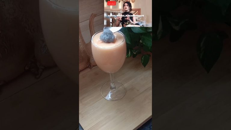 Shilpa Shetty' favourite Muskmelon Protein Shake😘#shorts#shake#shilpashetty#muskmelonmilkshake