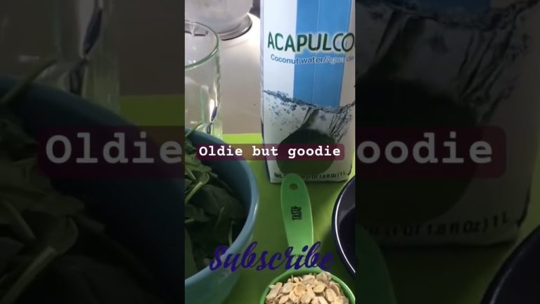 Oldie but goodie green smoothie #smoothie #vegan #smoothierecipes #food #healthyfood #healthy