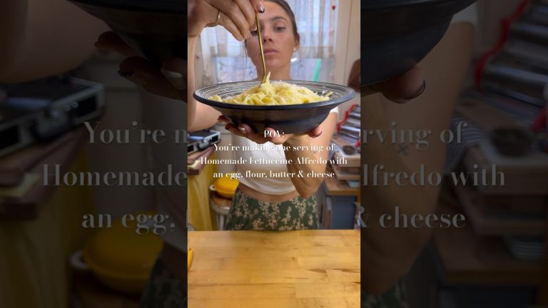 Homemade Fettuccine Alfredo from scratch… #pasta #shorts