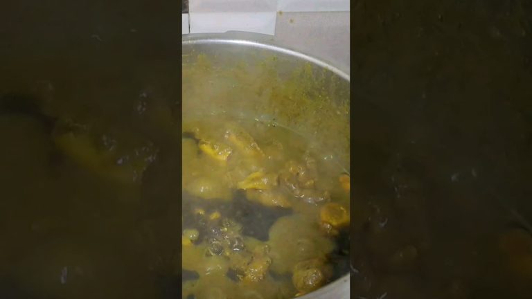 green chiken recipe 😋 #viral #shorts #short #ytshorts #youtubeshorts #youtube #thebestrasoi