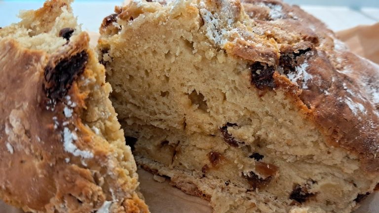 TRADITIONAL IRISH SODA BREAD RECIPE || QUICK AND EASY BREAD RECIPE 🍞