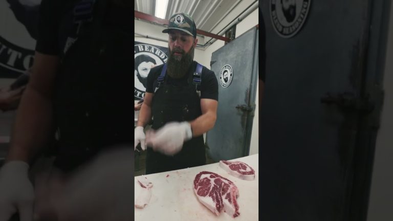 Elevate your DIY sausages with Bearded Butcher's pork & beef fat trimmings! 🐷 #shorts #pork #beef