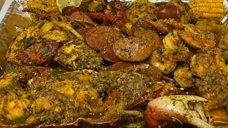 Easy Seafood Boil Recipe. Lobster, Shrimp, Crab. Garlic, Buttery Sauce.