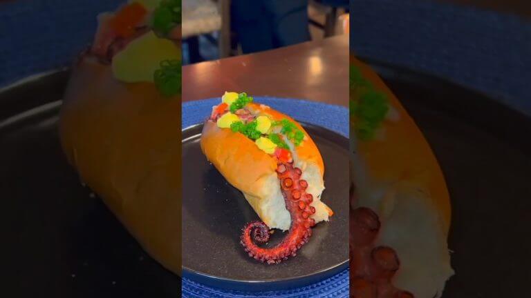 🐙HOT DOG DE POLVO🐙#shorts #youtubeshorts #food #cooking #octopus #foodie #recipe #seafood #receita