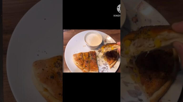 Cheesy garlic bread 🥖 #viral #food #recipe #dumplingrecipe #foodphotography #cooking #youtubeshorts