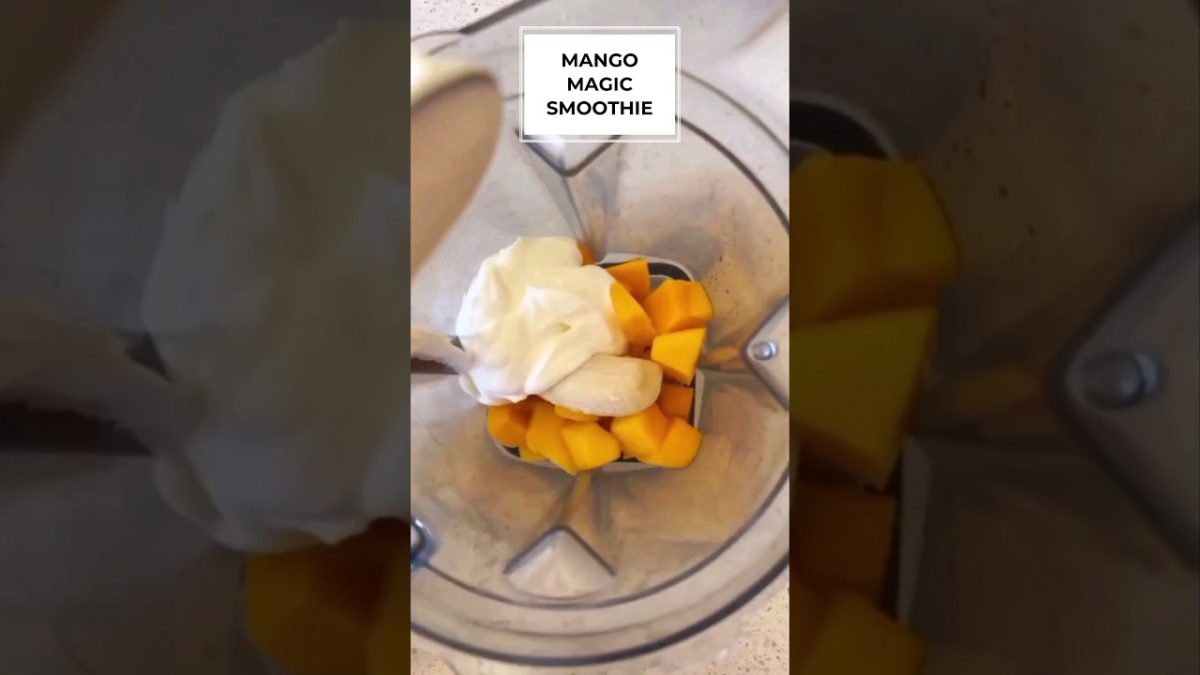 How to make a mango magic smoothie in less than a minute recipe#mangorecipe #smoothie #shortsvideo
