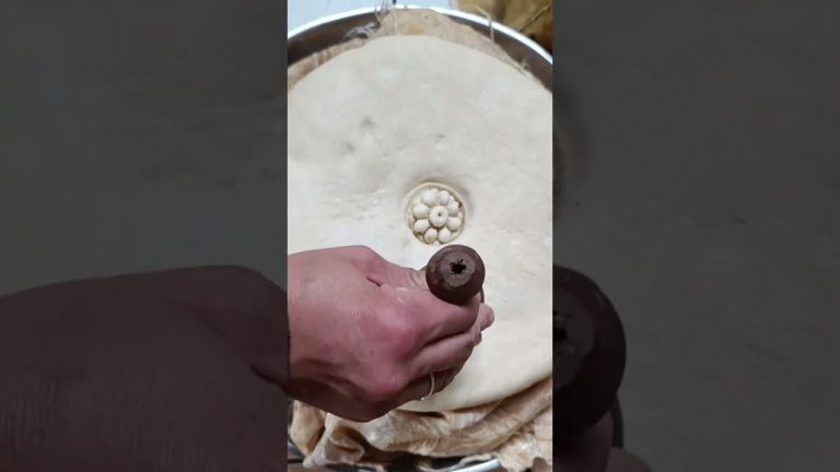 baking delicious bread #shorts #cooking