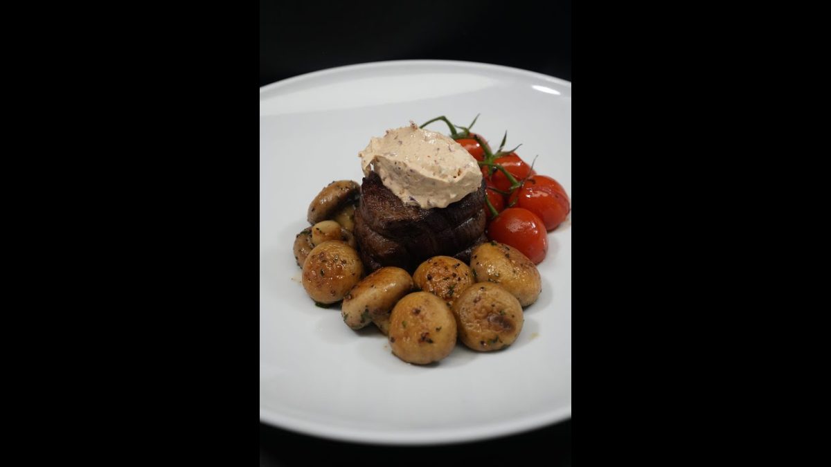 Juicy Beef Tenderloin 🥩🌿🍅 #asmr #recipe #giallozafferanolovesitaly