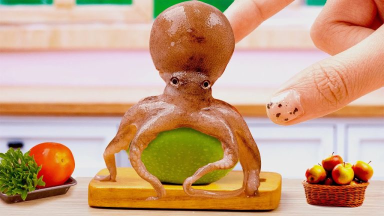 Best Of Seafood Recipe🐙How To Cook Miniature Grilled Octopus with Green Apple- Miniature Cooking