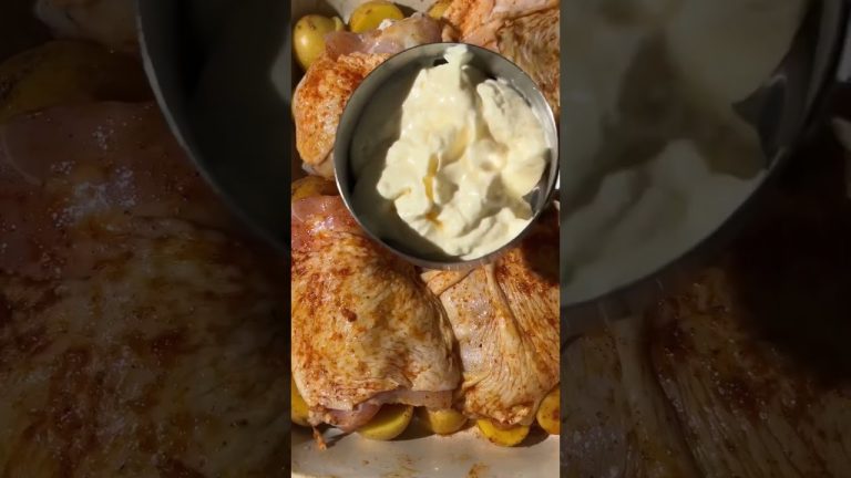 Lemon garlic parmesan chicken thighs #dinnerideas #dinnerrecipe #chicken cken