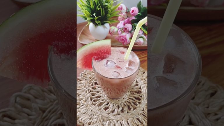 Morning watermelon smoothie for summer 🌞 #shorts #trending #ytshorts