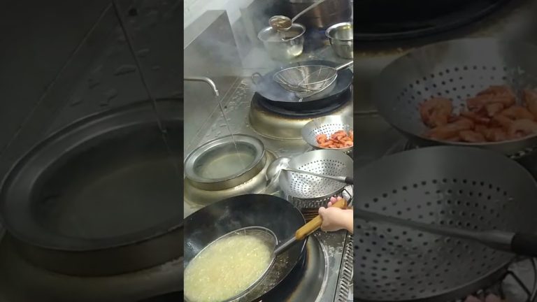 #food #sushiworld #seafood #sushi #cooking #streetfood #sushistyle #cookingshow #homemade