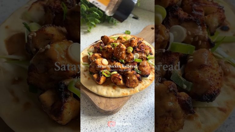 Satay chicken flatbread