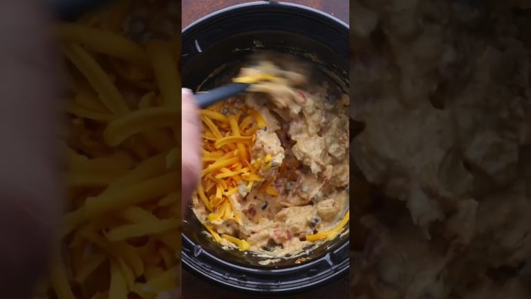 Slow Cooker Chicken Nacho Dip #recipe #chickenrecipes #easyrecipe