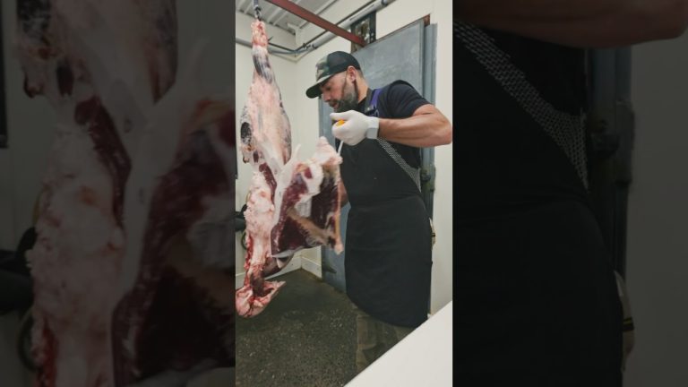 Butterflied Beef Flank Steak 🔪🥩 #shorts #beef