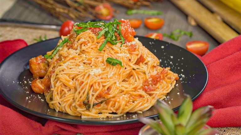 Easy CAPELLINI PASTA POMODORO – OLIVE GARDEN COPYCAT | Recipes.net
