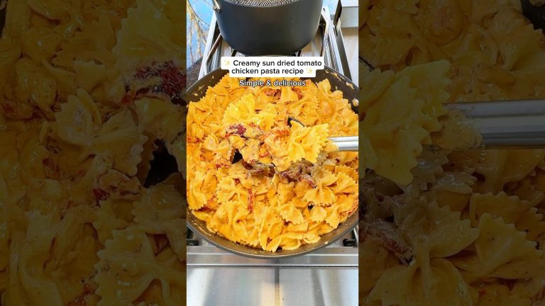 You HAVE to try this creamy sun dried tomato chicken pasta recipe! #recipe #pasta #simplecooking