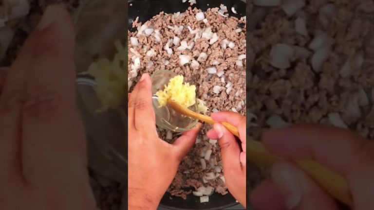 Easy Stuffed Bell Peppers (Rice & Beef) | 30 Min Dinner! #shorts