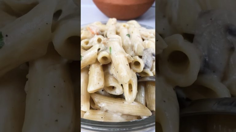 White sauce pasta Recipes 🤗#shortsfeed #viral #youtubeshorts #recipe #pasta #whitesaucepasta