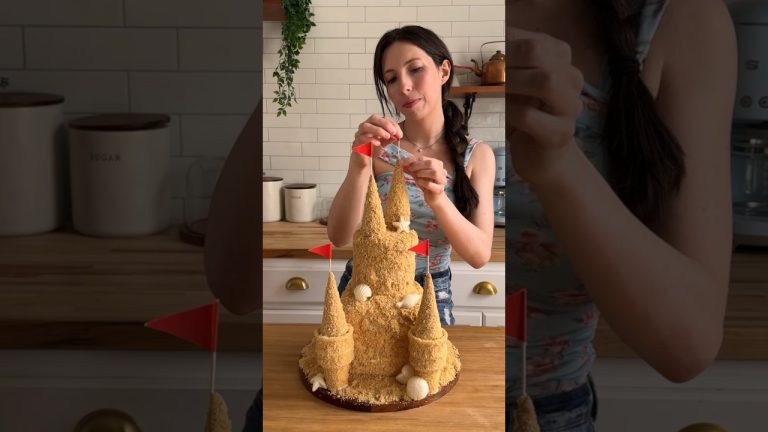 Making a Sandcastle out of Icecream?! #dessert